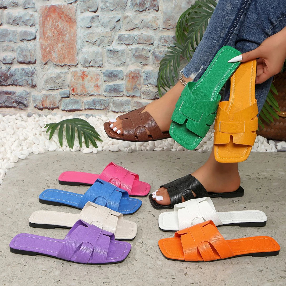 Women's Flat Sandals