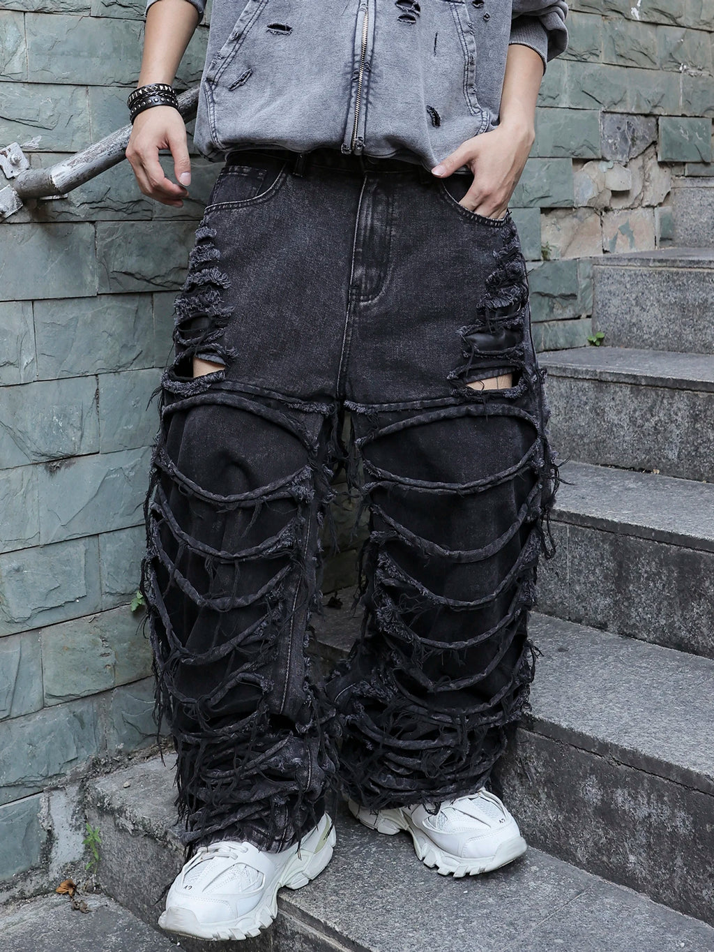 Men's black (ripped holes) Jeans