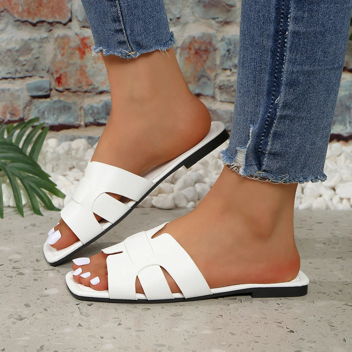 Women's Flat Sandals